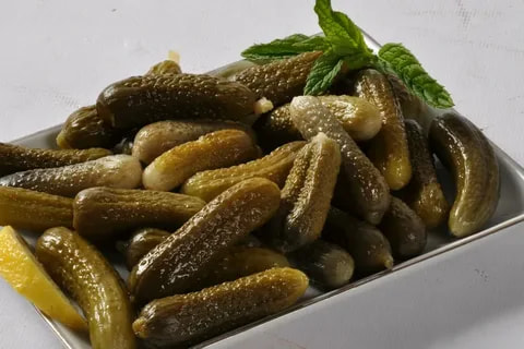 تصویر 2 از خرید خیارشور فلفلی + قیمت فروش استثنایی